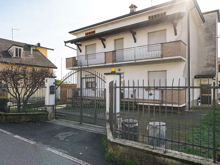 Immagine 2 di Casa indipendente in vendita  in DANTE ALIGHIERI 8 a Lurano