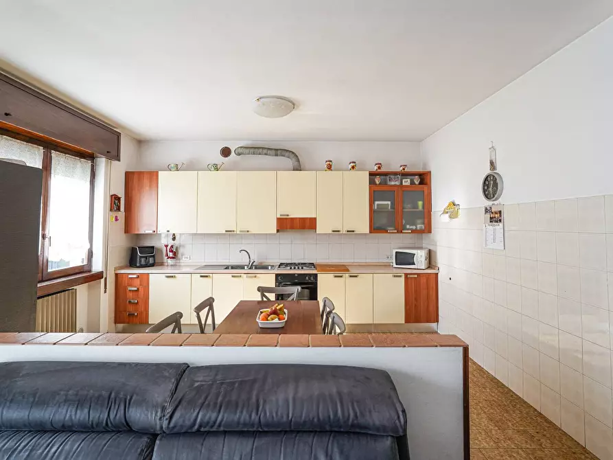 Immagine 9 di Casa indipendente in vendita  in DANTE ALIGHIERI 8 a Lurano