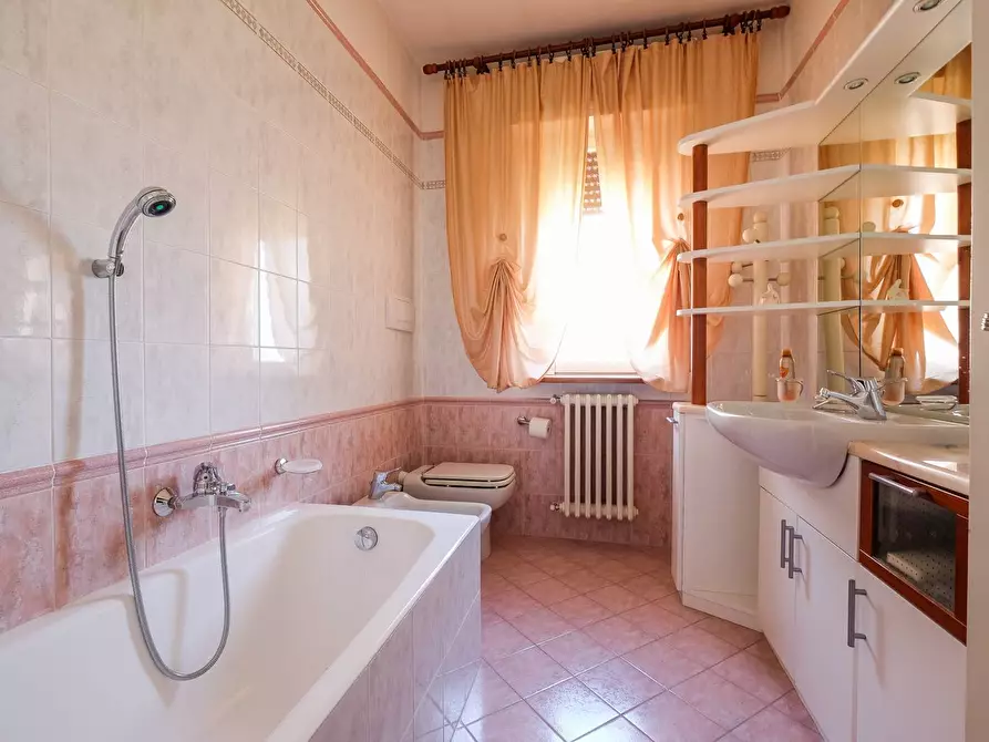 Immagine 22 di Casa semindipendente in vendita  in Via Castello Rescanzi 17 a Almenno San Bartolomeo