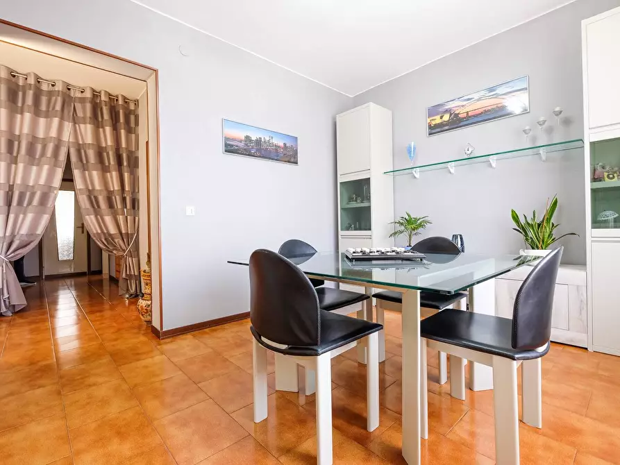 Immagine 33 di Casa semindipendente in vendita  in Via Castello Rescanzi 17 a Almenno San Bartolomeo