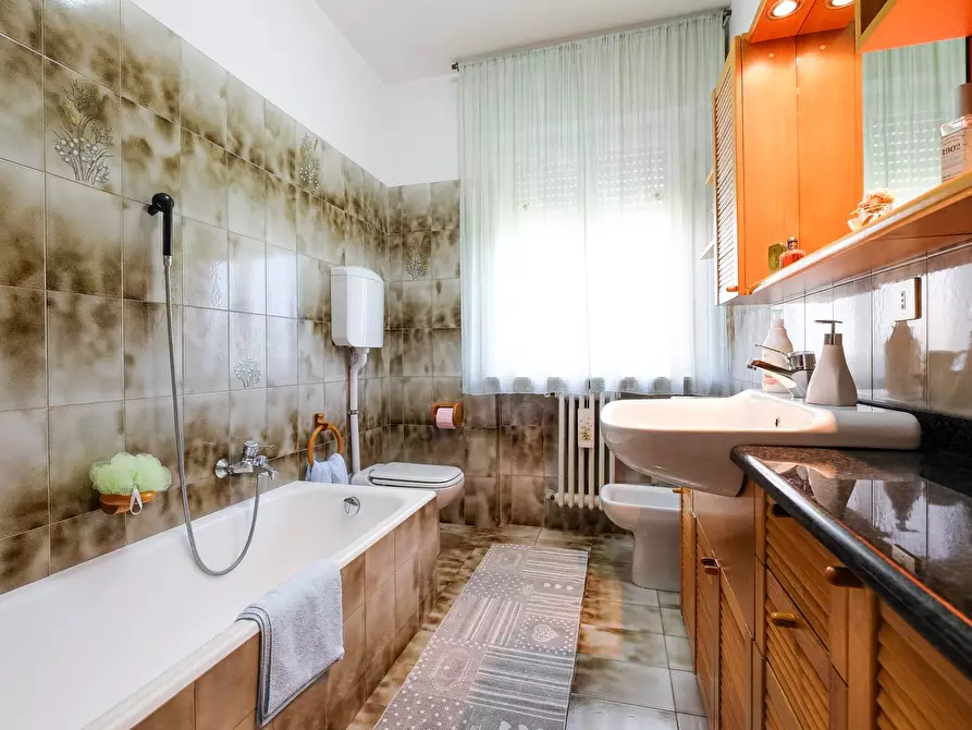 Immagine 53 di Casa semindipendente in vendita  in Via Castello Rescanzi 17 a Almenno San Bartolomeo
