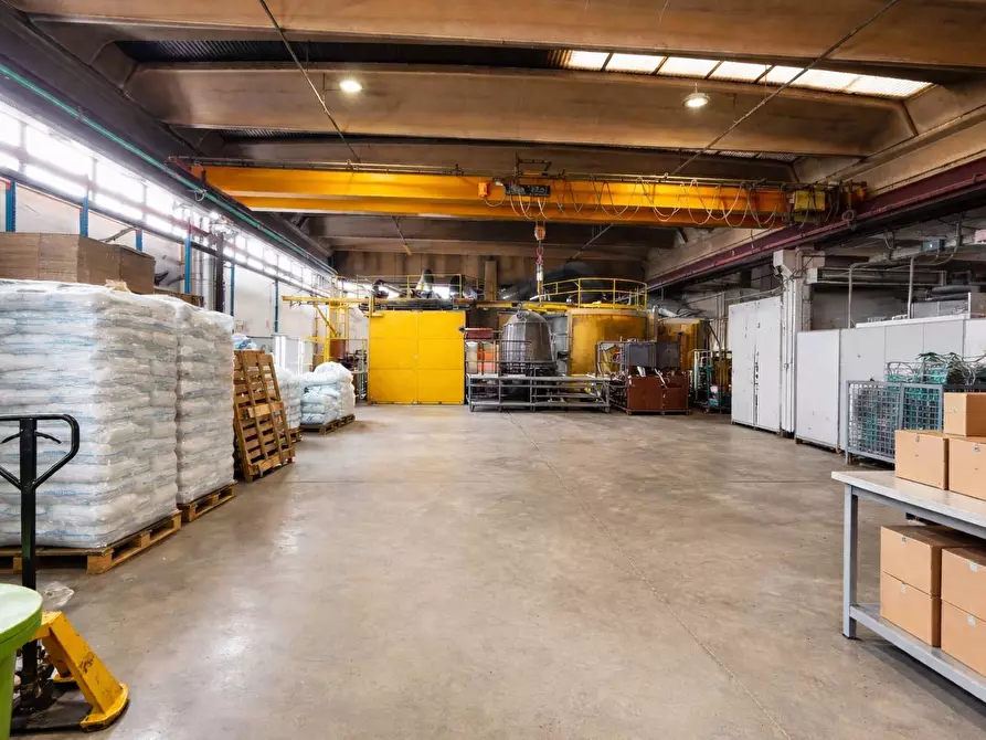 Immagine 6 di Capannone industriale in vendita  in Via castegnate 86 a Terno D'isola