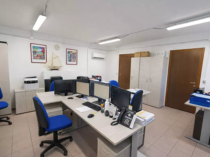 Immagine 8 di Capannone industriale in vendita  in Via castegnate 86 a Terno D'isola