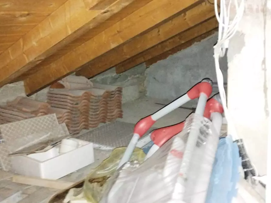 Immagine 15 di Appartamento in vendita  in via Manzoni a Almenno San Bartolomeo