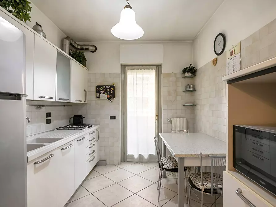Immagine 3 di Appartamento in vendita  in via corridoni 32 a Bergamo
