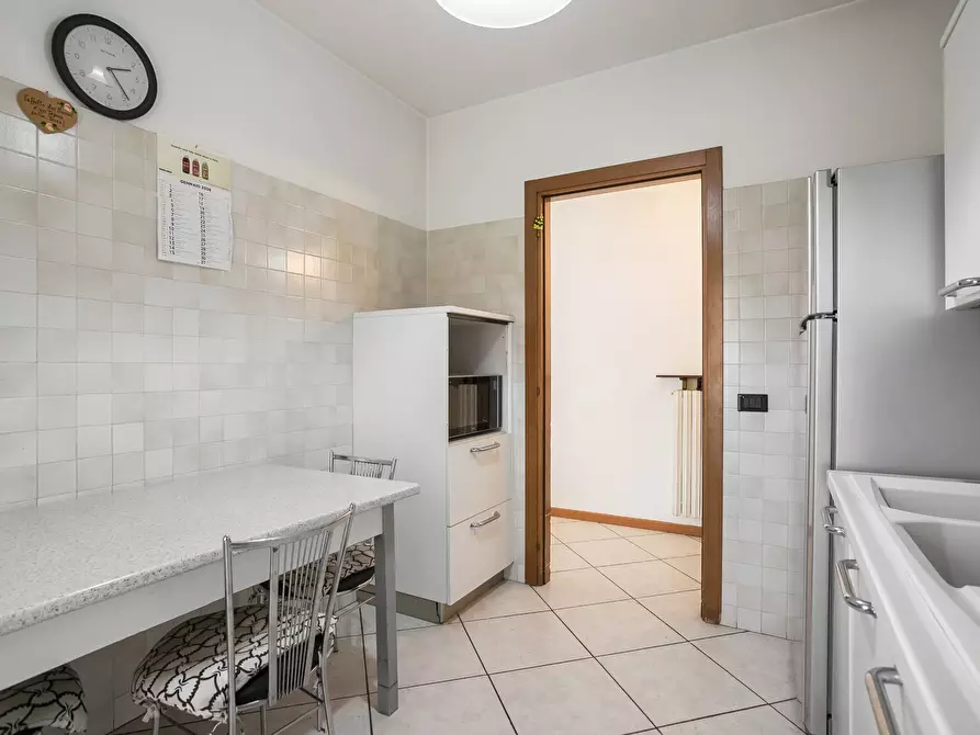 Immagine 4 di Appartamento in vendita  in via corridoni 32 a Bergamo