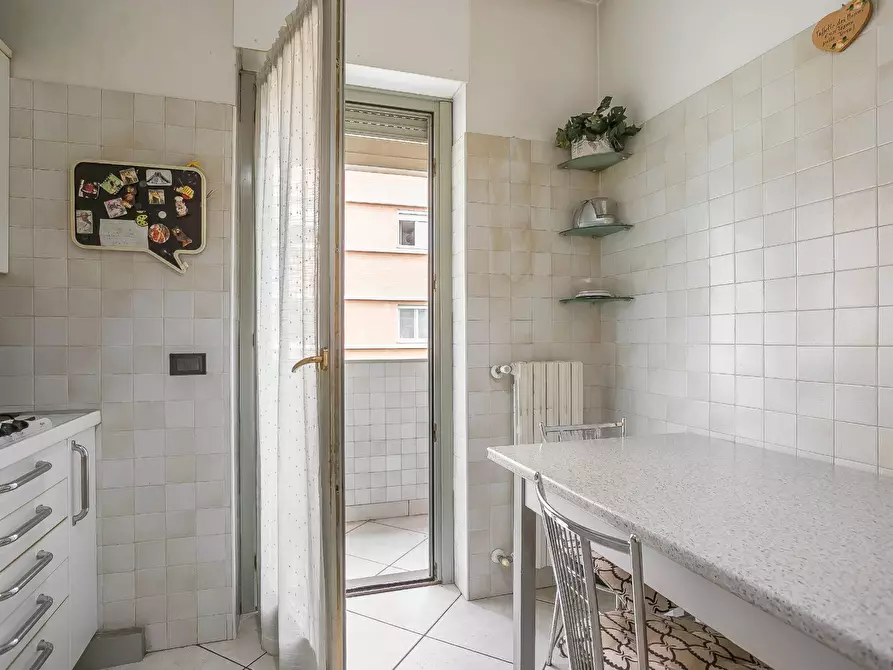 Immagine 5 di Appartamento in vendita  in via corridoni 32 a Bergamo