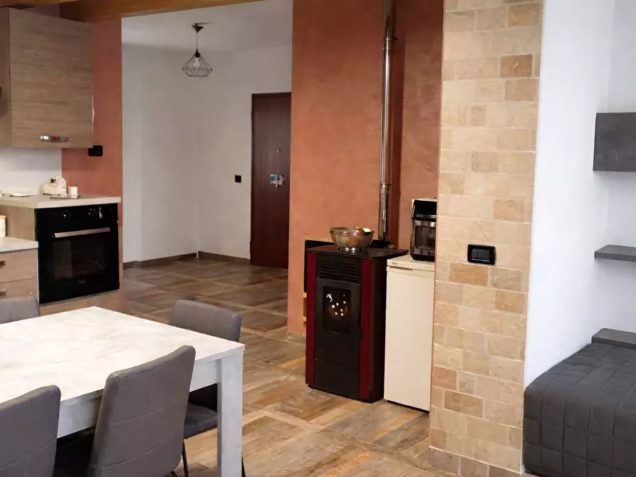Immagine 3 di Appartamento in vendita  in via Manzoni a Almenno San Bartolomeo
