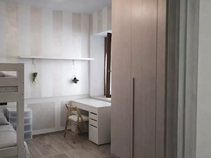 Immagine 12 di Appartamento in vendita  in via Manzoni a Almenno San Bartolomeo