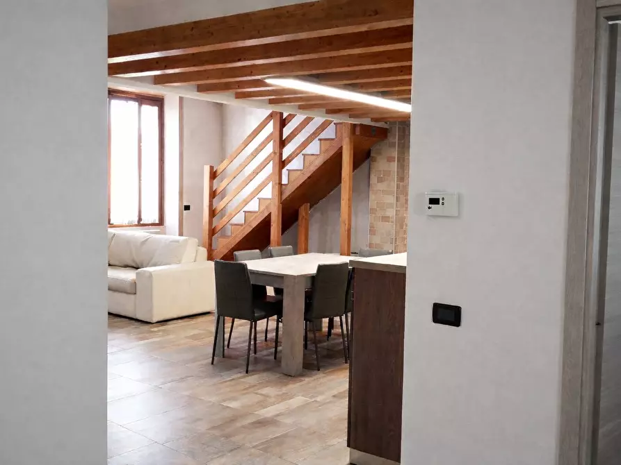 Immagine 5 di Appartamento in vendita  in via Manzoni a Almenno San Bartolomeo
