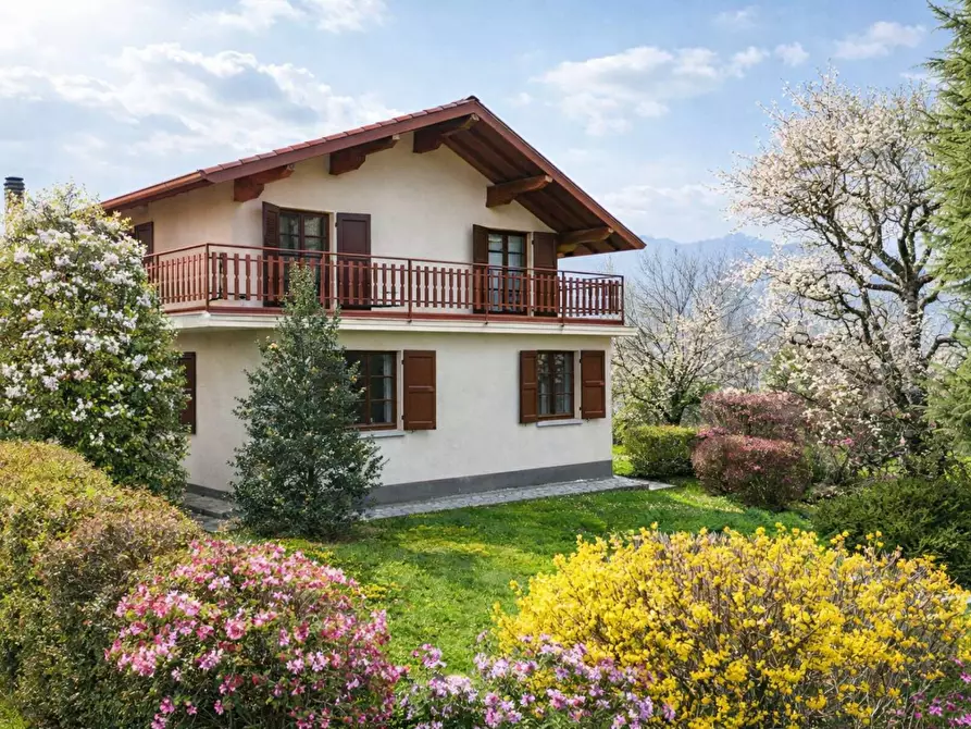 Immagine 29 di Villa in vendita  in via damiano chiesa 57 a Almenno San Bartolomeo