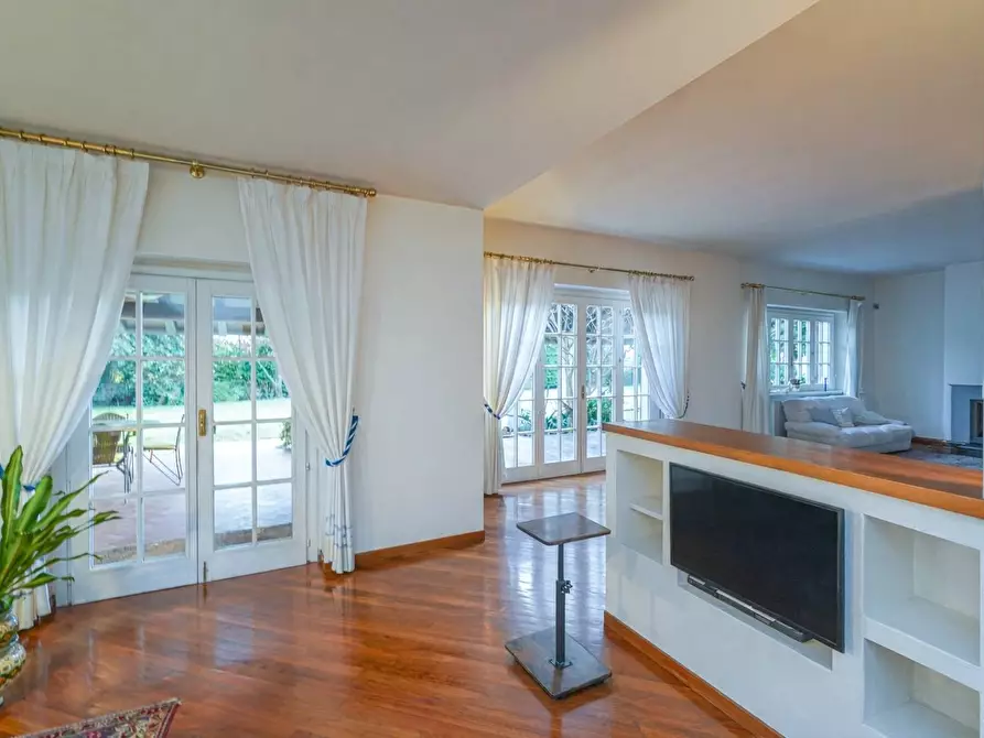 Immagine 8 di Villa in vendita  in PEDRINELLI 10 a Carvico