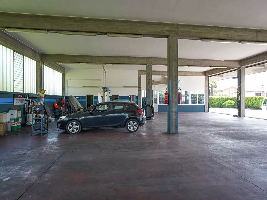 Immagine 77 di Villa in vendita  in PEDRINELLI 10 a Carvico