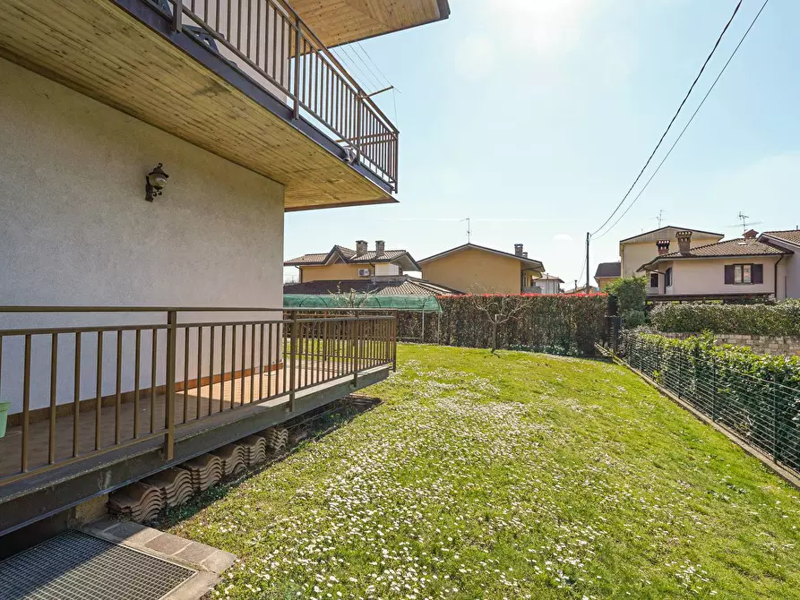 Immagine 40 di Casa semindipendente in vendita  a Ponte San Pietro