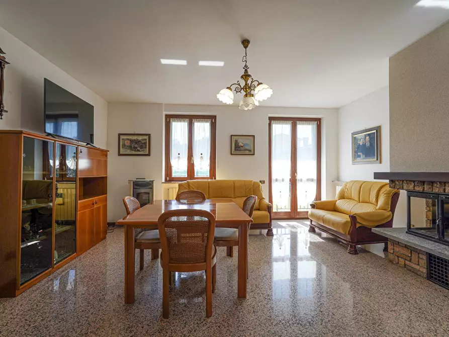Immagine 5 di Casa semindipendente in vendita  a Ponte San Pietro