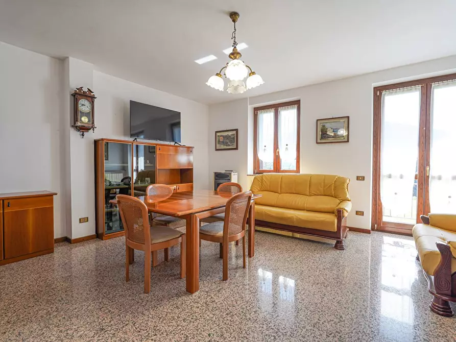 Immagine 10 di Casa semindipendente in vendita  a Ponte San Pietro