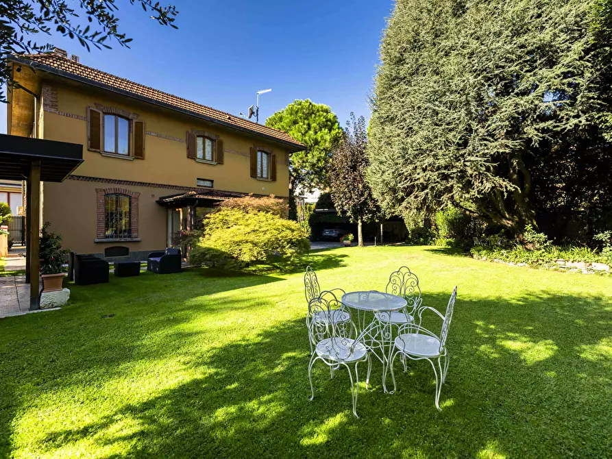 Immagine 1 di Casa semindipendente in vendita  in via alfredo corti a Bergamo