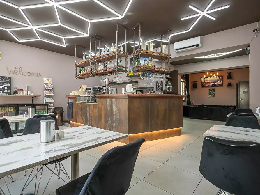 Immagine 2 di Bar / Ristorante in vendita  in via marconi a Seriate
