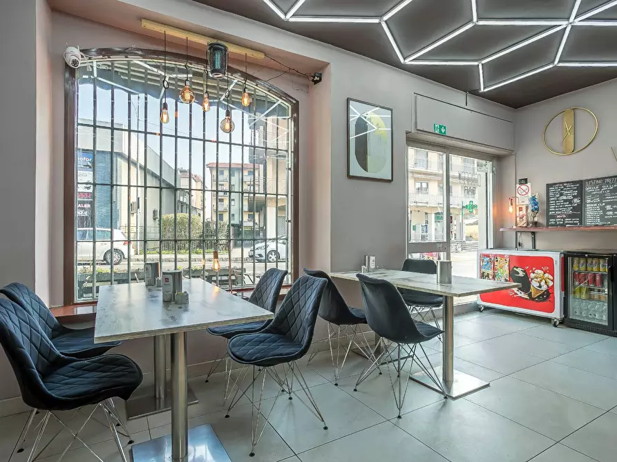 Immagine 6 di Bar / Ristorante in vendita  in via marconi a Seriate