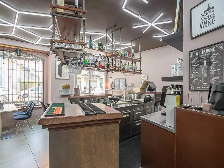 Immagine 12 di Bar / Ristorante in vendita  in via marconi a Seriate