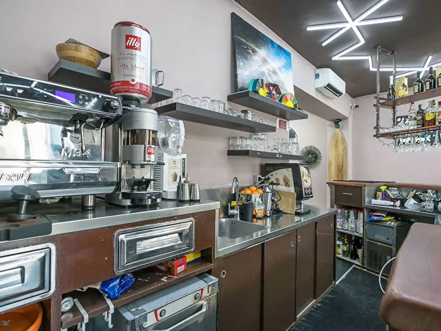 Immagine 13 di Bar / Ristorante in vendita  in via marconi a Seriate