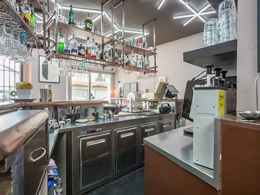Immagine 14 di Bar / Ristorante in vendita  in via marconi a Seriate