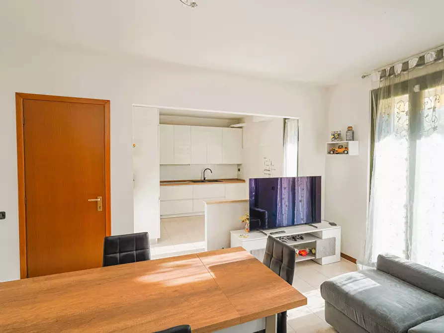 Immagine 1 di Appartamento in vendita  in VIA FRATELLI RIPAMONTI 4 a Almenno San Bartolomeo