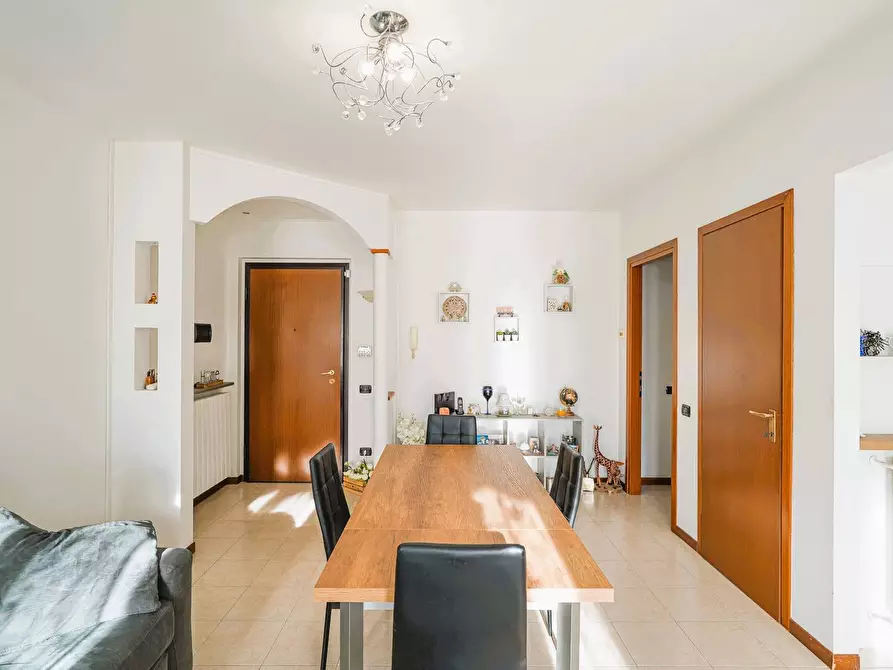 Immagine 6 di Appartamento in vendita  in VIA FRATELLI RIPAMONTI 4 a Almenno San Bartolomeo