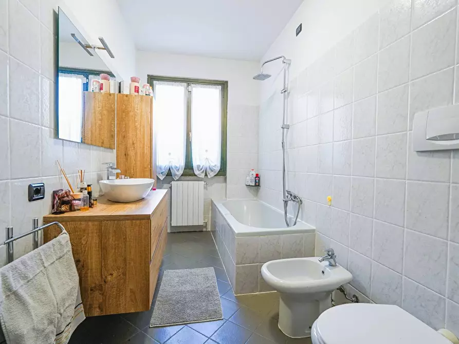 Immagine 19 di Appartamento in vendita  in VIA FRATELLI RIPAMONTI 4 a Almenno San Bartolomeo