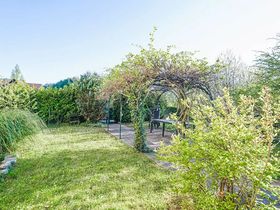 Immagine 31 di Appartamento in vendita  in VIA FRATELLI RIPAMONTI 4 a Almenno San Bartolomeo