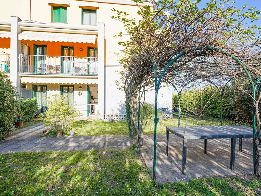 Immagine 34 di Appartamento in vendita  in VIA FRATELLI RIPAMONTI 4 a Almenno San Bartolomeo