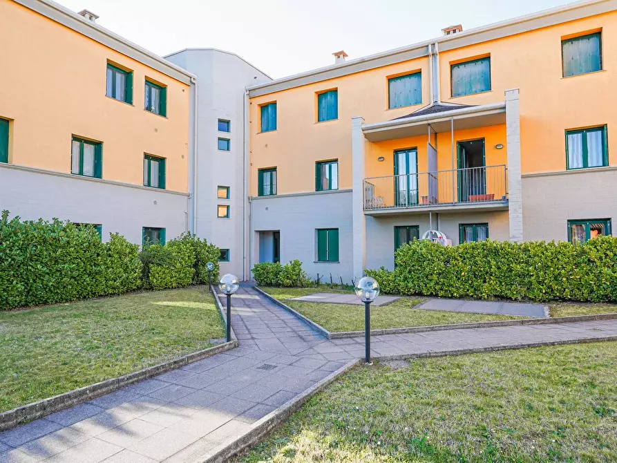 Immagine 37 di Appartamento in vendita  in VIA FRATELLI RIPAMONTI 4 a Almenno San Bartolomeo