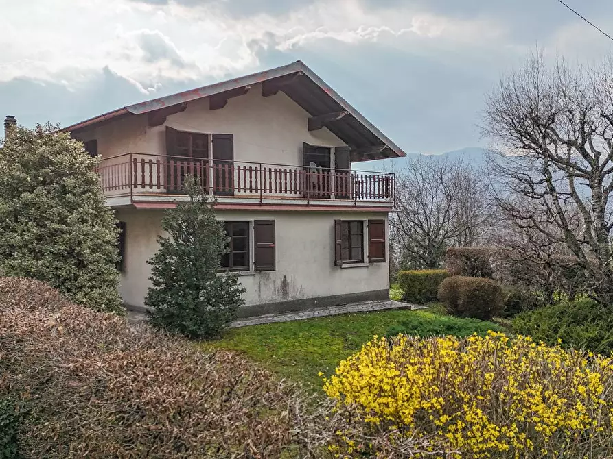 Immagine 2 di Villa in vendita  in via damiano chiesa 57 a Almenno San Bartolomeo