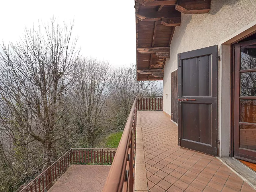Immagine 30 di Villa in vendita  in via damiano chiesa 57 a Almenno San Bartolomeo