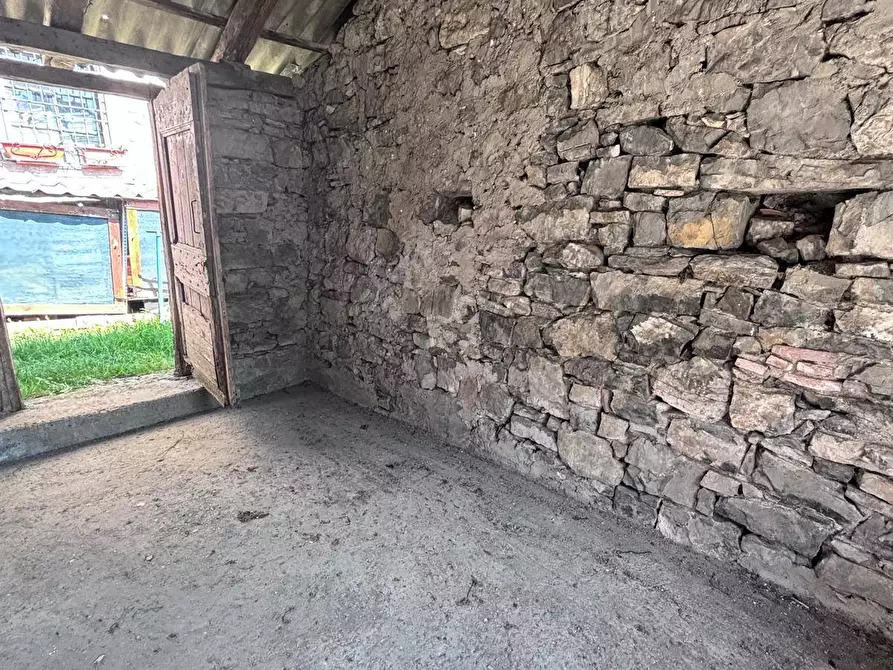 Immagine 13 di Rustico / casale in vendita  in VIA DON CORTINOVIS NN a Val Brembilla