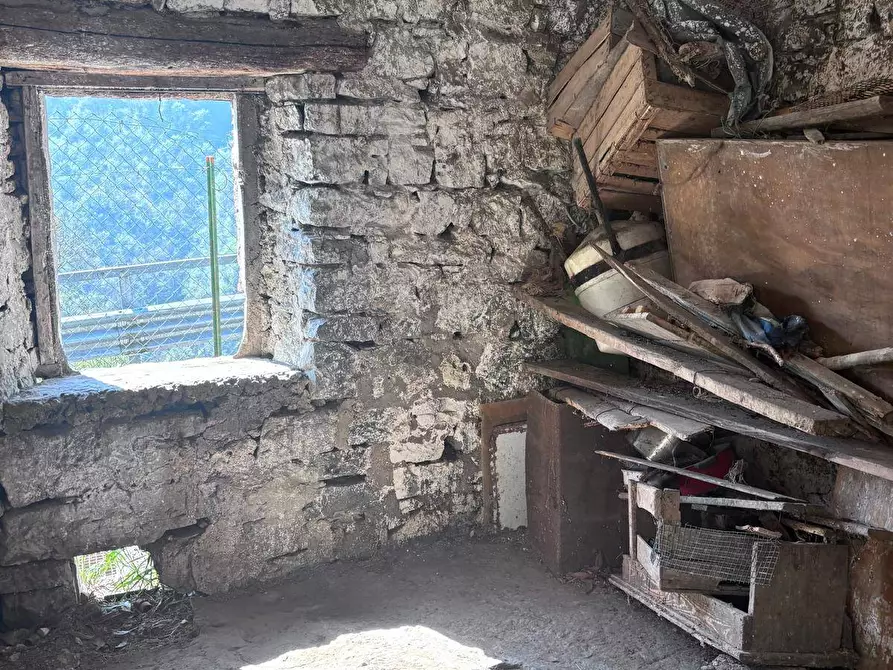 Immagine 18 di Rustico / casale in vendita  in VIA DON CORTINOVIS NN a Val Brembilla