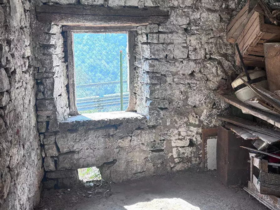 Immagine 19 di Rustico / casale in vendita  in VIA DON CORTINOVIS NN a Val Brembilla