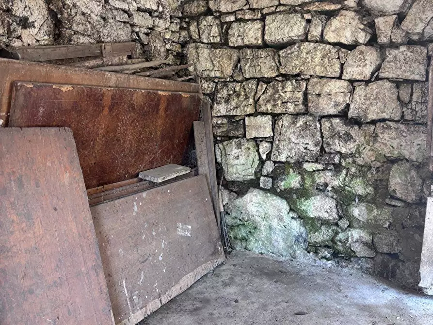 Immagine 21 di Rustico / casale in vendita  in VIA DON CORTINOVIS NN a Val Brembilla