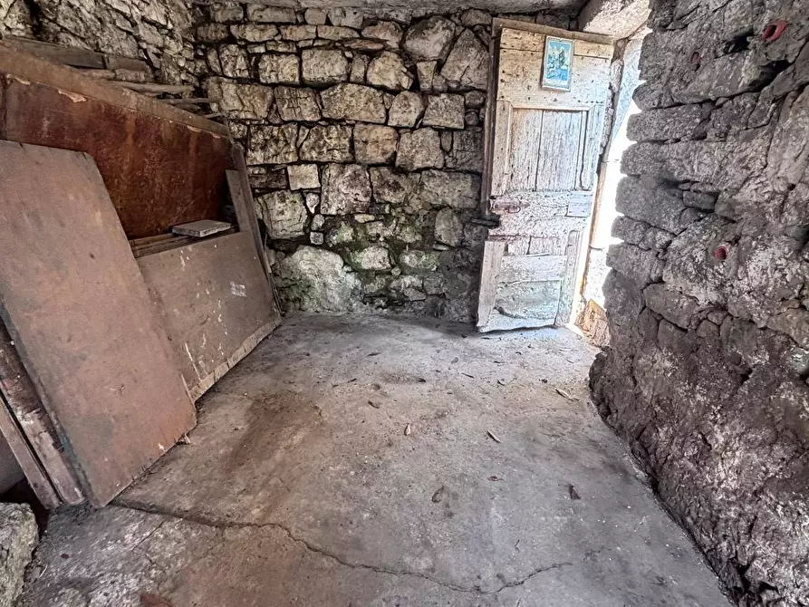 Immagine 24 di Rustico / casale in vendita  in VIA DON CORTINOVIS NN a Val Brembilla
