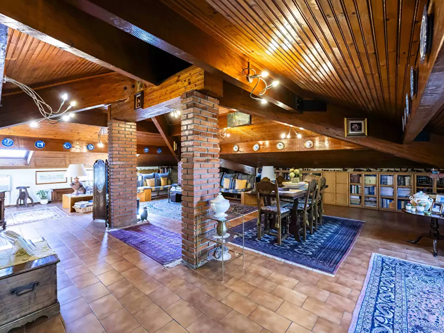 Immagine 9 di Casa indipendente in vendita  a Bergamo