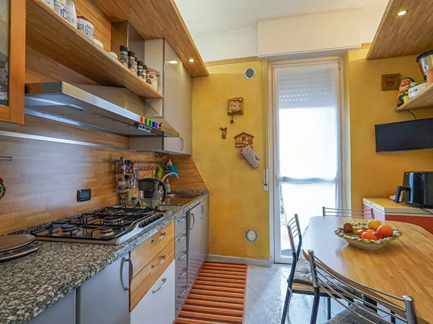 Immagine 4 di Appartamento in vendita  in Via Elba 5 a Bergamo