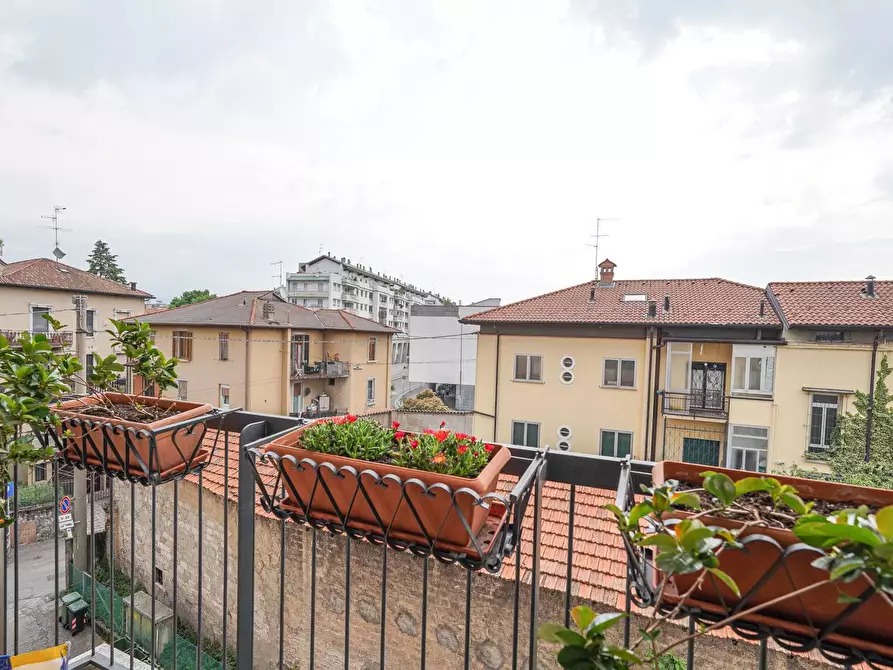Immagine 15 di Appartamento in vendita  in Via Elba 5 a Bergamo