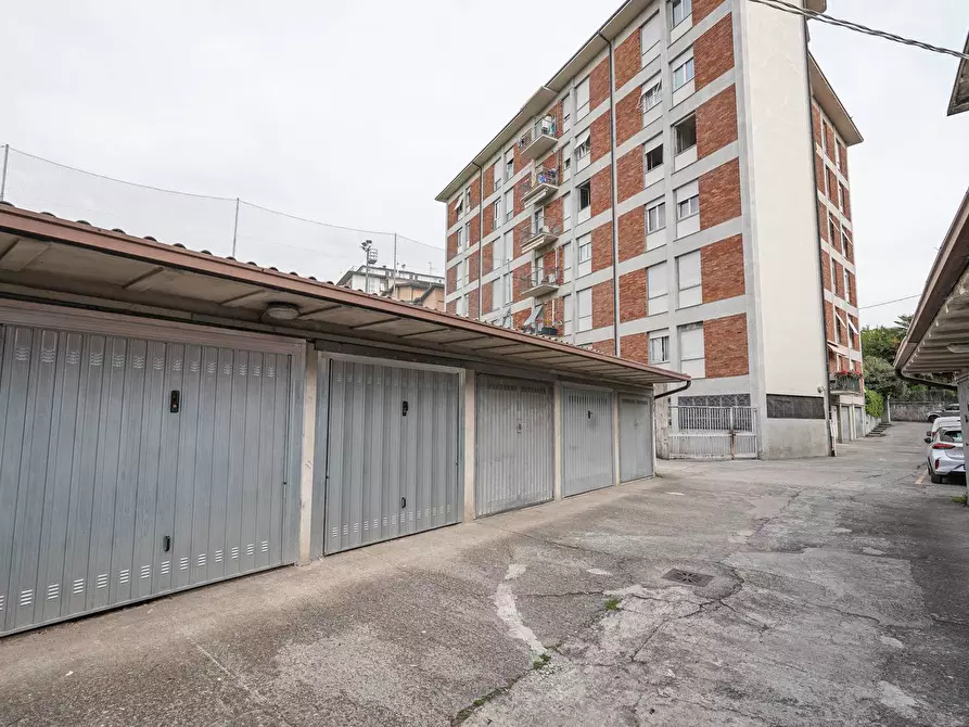 Immagine 35 di Appartamento in vendita  in Via Elba 5 a Bergamo