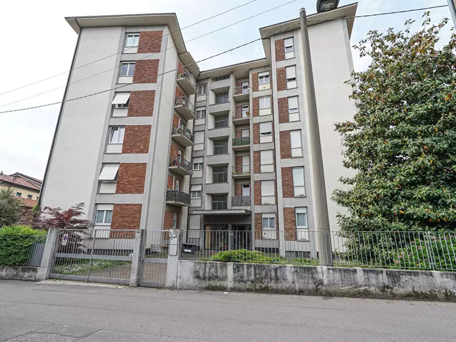 Immagine 38 di Appartamento in vendita  in Via Elba 5 a Bergamo