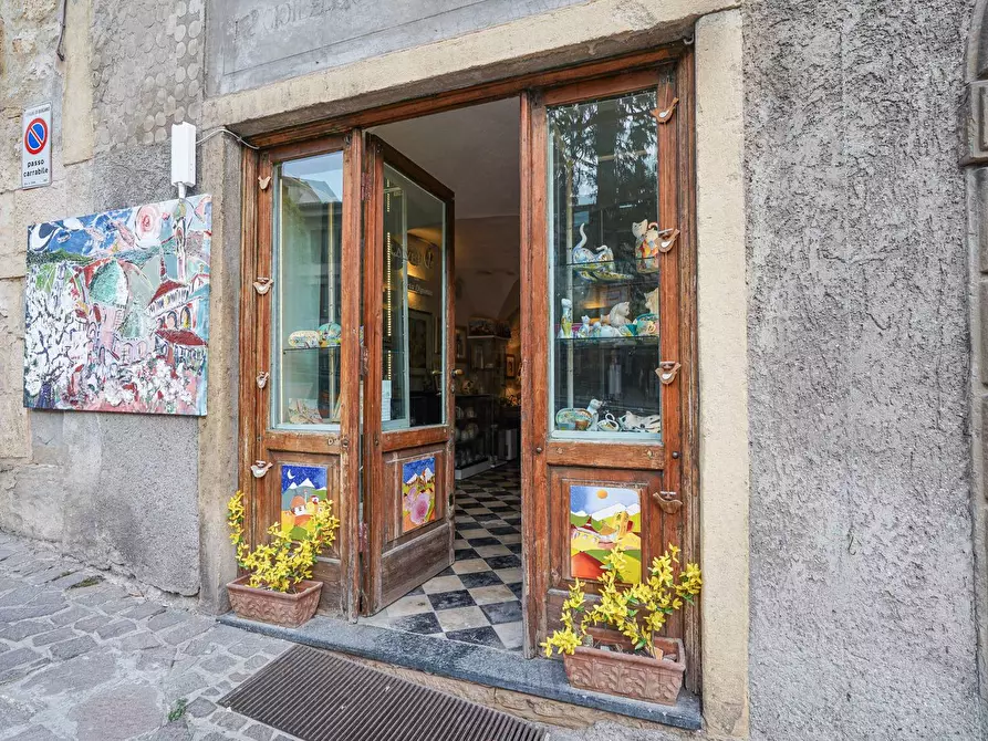 Immagine 10 di Negozio in vendita  in Via Porta Dipinta 24 a Bergamo