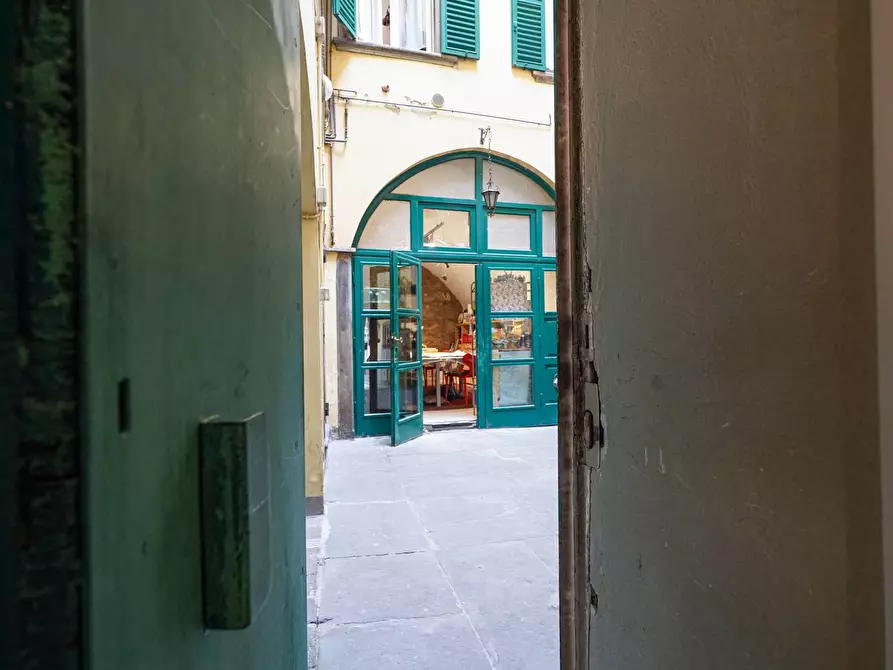 Immagine 12 di Negozio in vendita  in Via Porta Dipinta 24 a Bergamo
