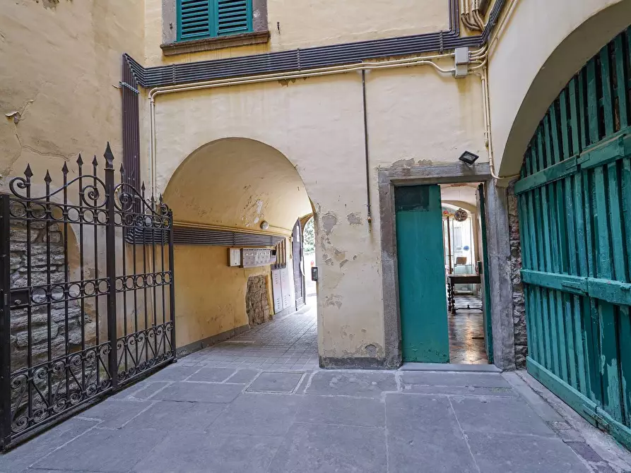 Immagine 26 di Negozio in vendita  in Via Porta Dipinta 24 a Bergamo