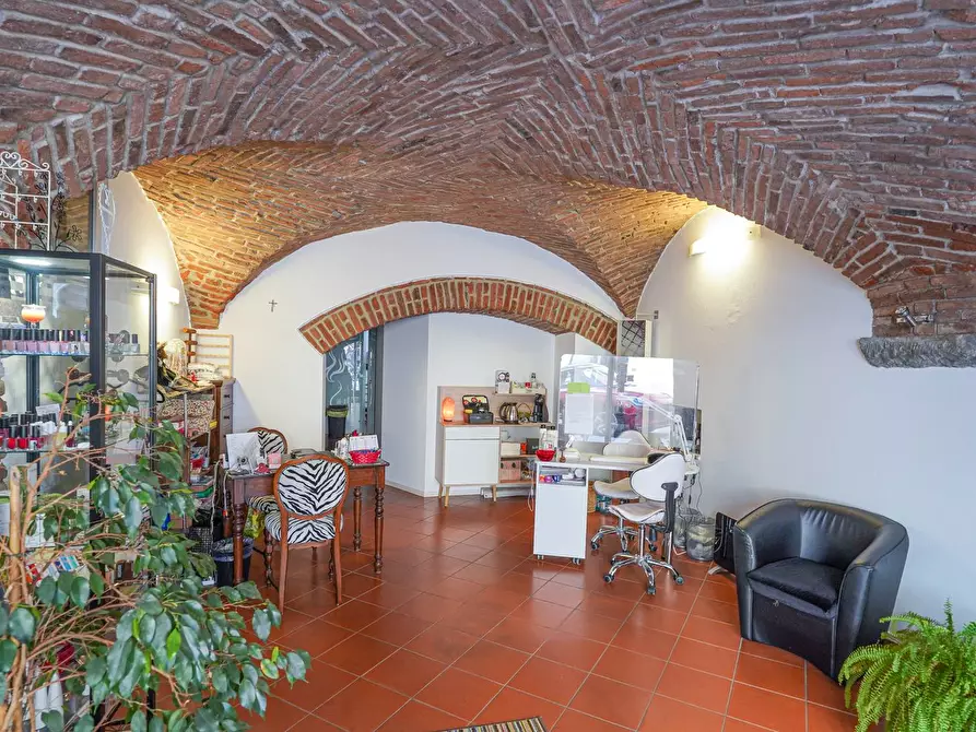 Immagine 5 di Locale commerciale in vendita  in via Borgo palazzo 13 a Bergamo