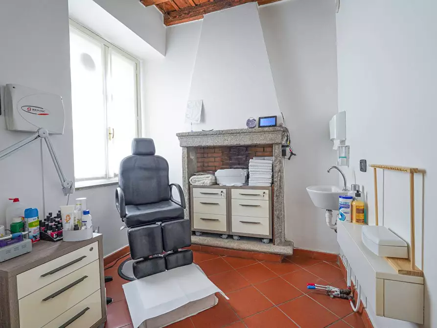 Immagine 14 di Locale commerciale in vendita  in via Borgo palazzo 13 a Bergamo