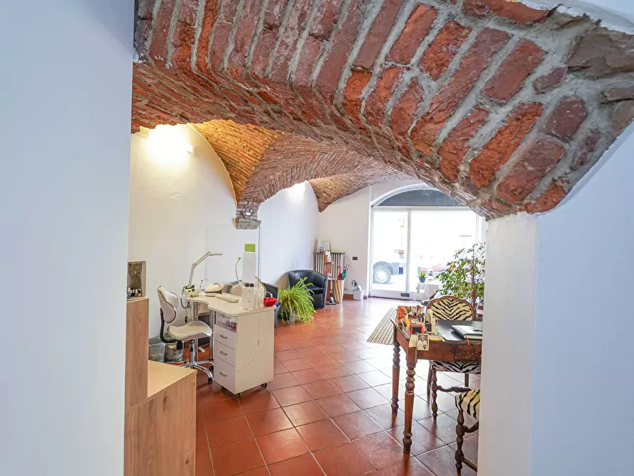 Immagine 19 di Locale commerciale in vendita  in via Borgo palazzo 13 a Bergamo